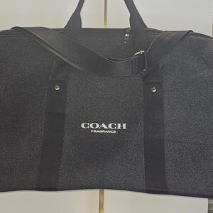 This NWT Coach Fragrance duffle bag ,Is‎ versatile, unisex Travel/ Gym-Dark Grey